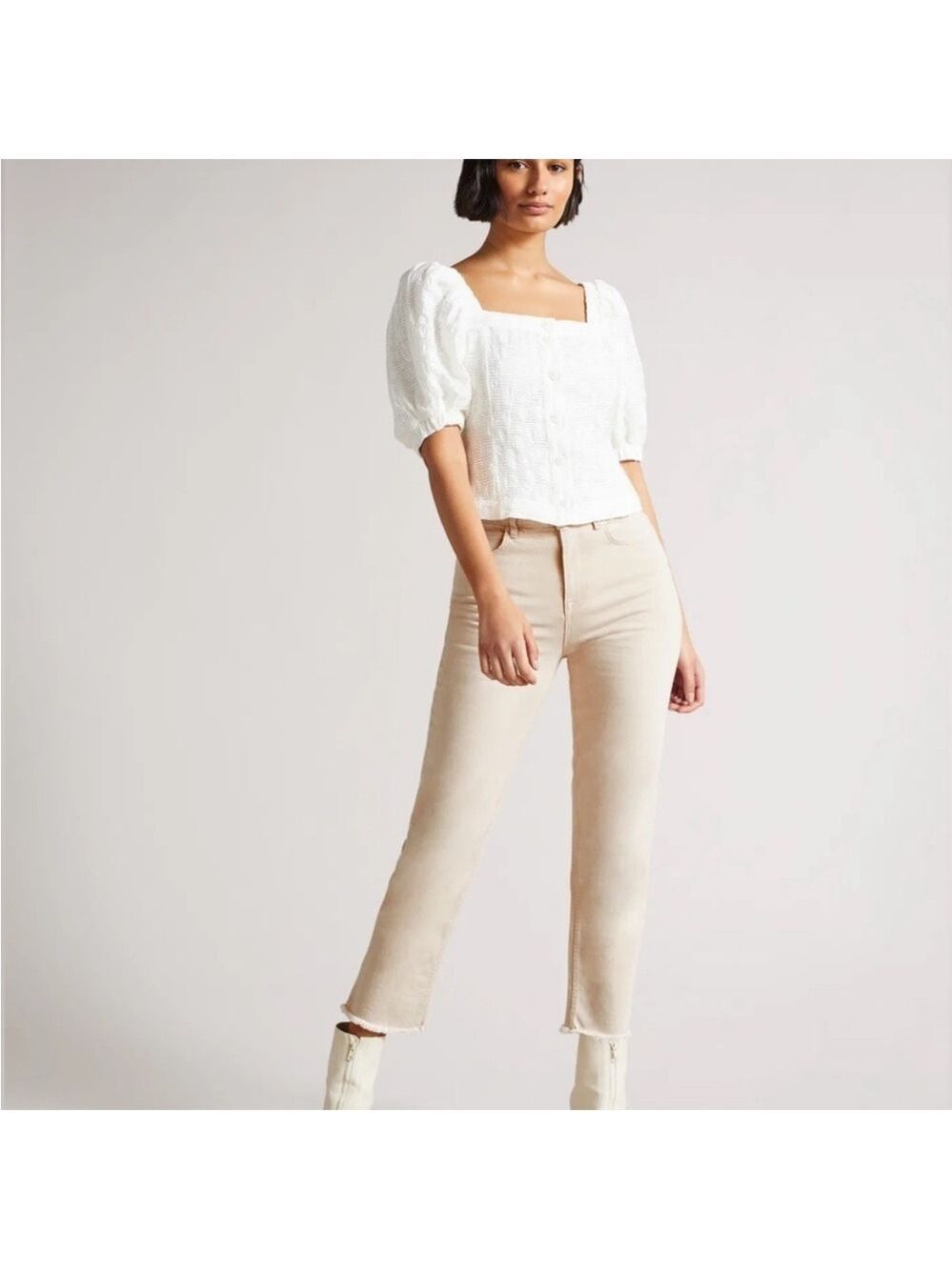 Ted Baker Claida Straight Leg Cropped Clay Denim in Ecru, size 25